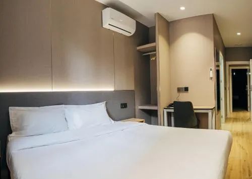 Hotel Golden Madrid photo 49