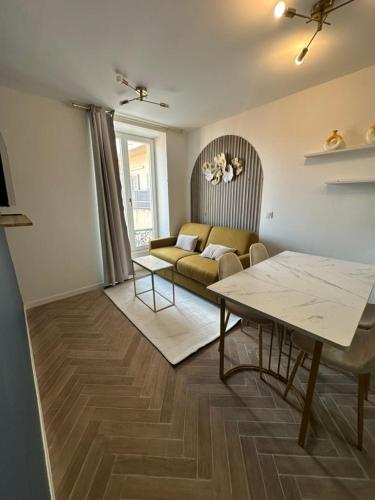 MOON 41 - Appartement Nice 4P