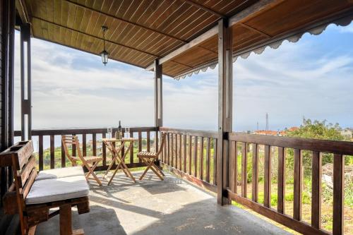 Chalet do Relógio d'Água, a Home in Madeira