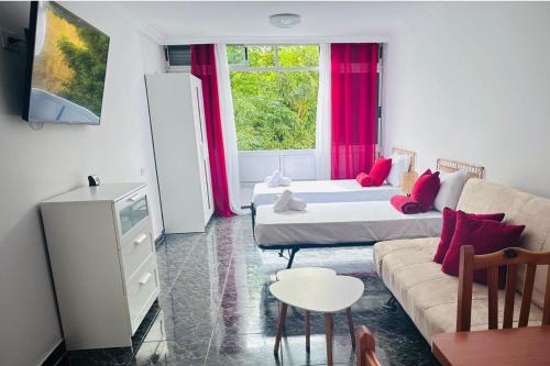 Cozy 2-Bed & Sofa-bed Studio - Pool Wifi Pets