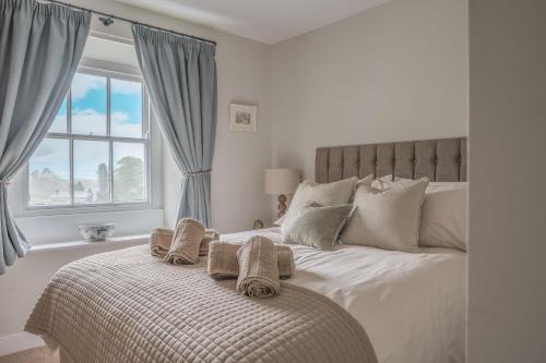 Postel nebo postele na pokoji v ubytování The Sheiling, Traditional Lakeland Cottage, Coniston