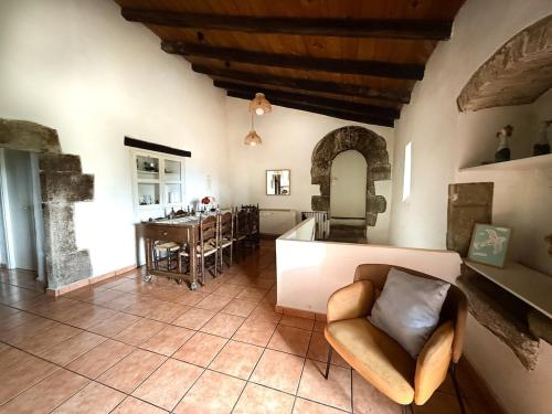 Χώρος καθιστικού στο La casa de la masia - La masia