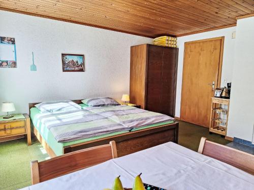 Postel nebo postele na pokoji v ubytování Apartment Chalet Marie Rosa-3 by Interhome