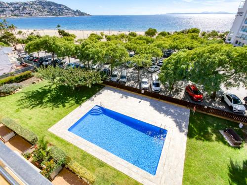 Apartment Mileni I by Interhome