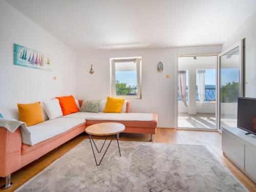 Apartment Bruno by Interhome