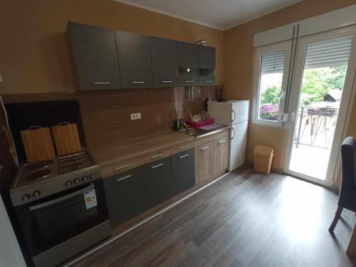 Dapur atau dapur kecil di Casa Scacchi Mramorak