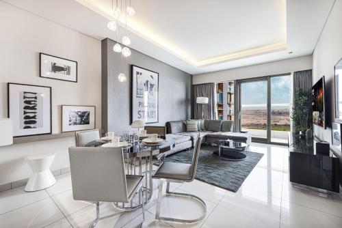 Paramount Luxe Suite, Business Bay