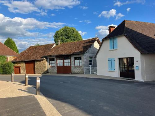 2 Bed Cottage-Sleeps 4-Garden-Fireplace-Pets