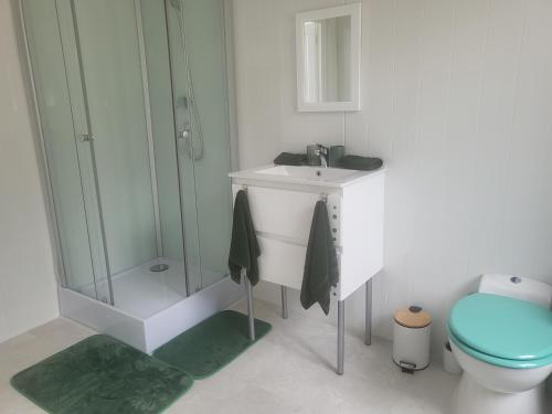 1Bed Apartment Sleeps 2 - Parking Wifi