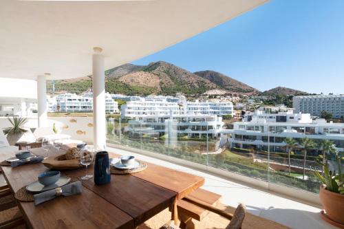 Mara's Apartments Higuerón West - Scandinavian Luxury - Seaviews & Natural Landscapes