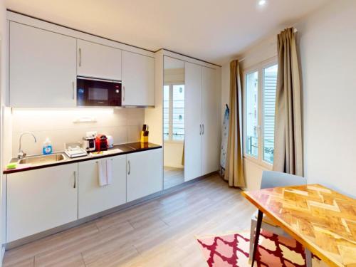 Modern Smart Studios with Prime City Center Location - AL9