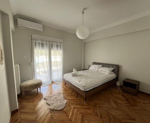 Stylish 2-Bedroom Apartment with Terrace