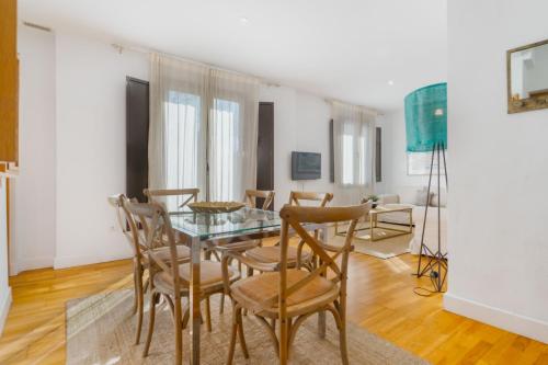 Large apartment - Triana Guadalquivir river
