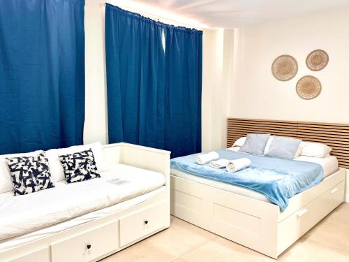 COSTA by Hawkins BajoA