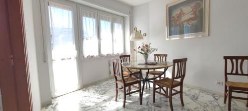 La Casetta Di Nonna Anna - 120 mq Bright Apartment in Rome photo 4