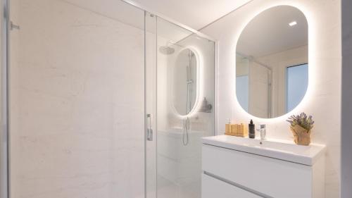 Acqua Sensation Suites by LovelyStay