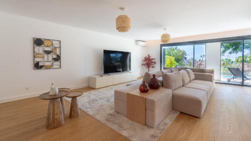 Acqua Sensation Suites by LovelyStay