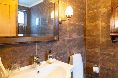 Et badeværelse på Casa de Gouvães Turismo Rural Douro