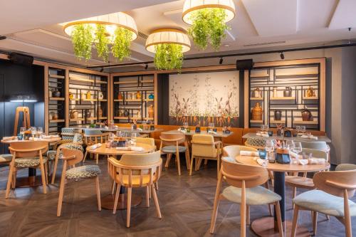 Un restaurant sau alt loc unde se poate mânca la FirstName Toulouse Résidence