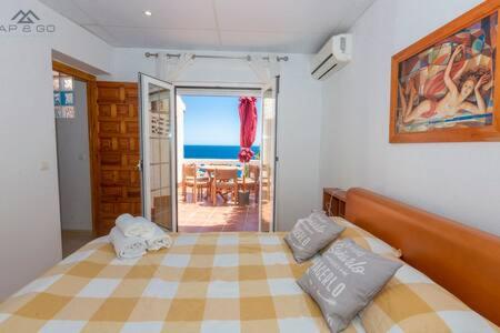 Ένα ή περισσότερα κρεβάτια σε δωμάτιο στο Blue Villa Rest & Pool