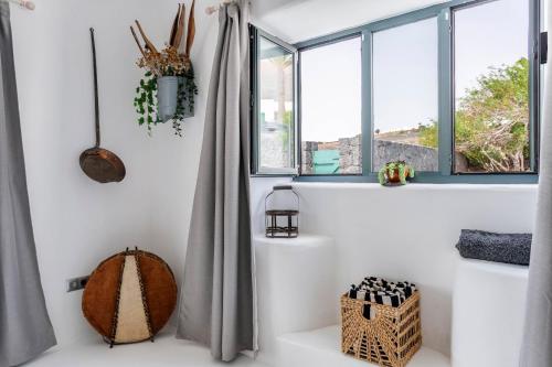 Ένα μπάνιο στο NEW Finca Panorama - Stunning 5 Bedroom with pool