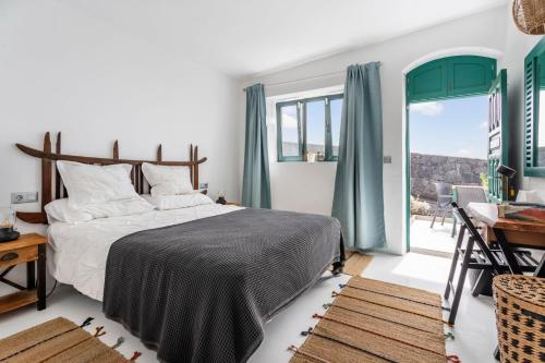 Ένα ή περισσότερα κρεβάτια σε δωμάτιο στο NEW Finca Panorama - Stunning 5 Bedroom with pool