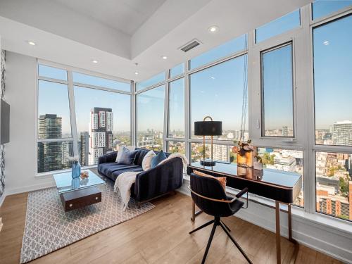 Μια τηλεόραση ή/και κέντρο ψυχαγωγίας στο Sovitel Suites - Toronto's Entertainment District