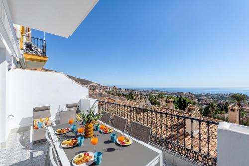 797 HOLIDAY RENTALS-Blue Pearl, Luxury Apartment with Stunning Views