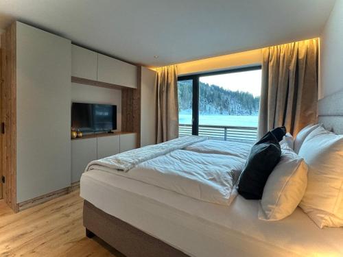 Alexander Mountain Suites