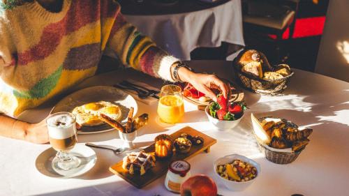 Jídlo v hotelu nebo okolí