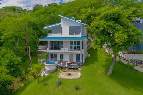 Gorgeous Ocean View Private home, 4 bedrooms with en suite, private plunge pool