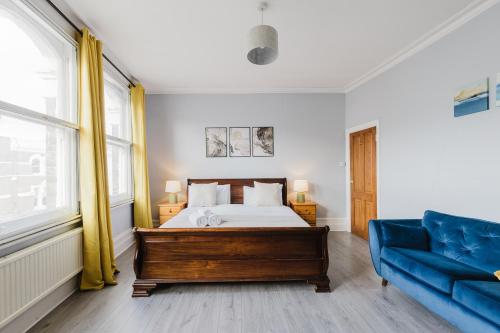 Ένα ή περισσότερα κρεβάτια σε δωμάτιο στο Elegant Fulham & Chelsea 3 Bed House With Roof Terrace & Jacuzzi