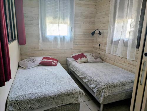Postel nebo postele na pokoji v ubytování Cosy Suite chalet