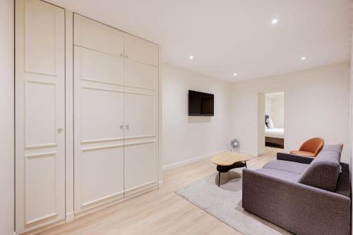 Central apartment 6p L004