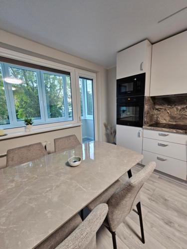 Η κουζίνα ή μικρή κουζίνα στο A&G apartments