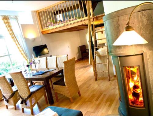 Kuchyň nebo kuchyňský kout v ubytování Altes Landhaus Oste mit Grünkohltour & Bossel-Wochenende