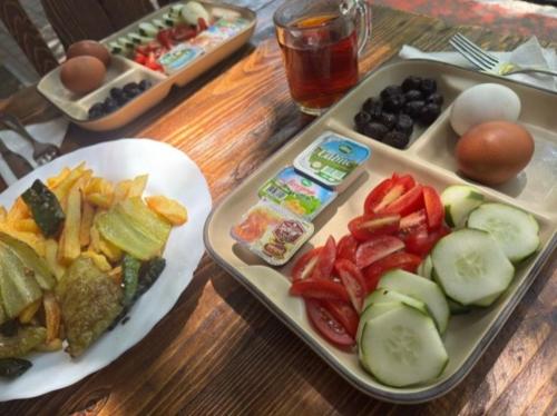 Jídlo v hotelu nebo okolí