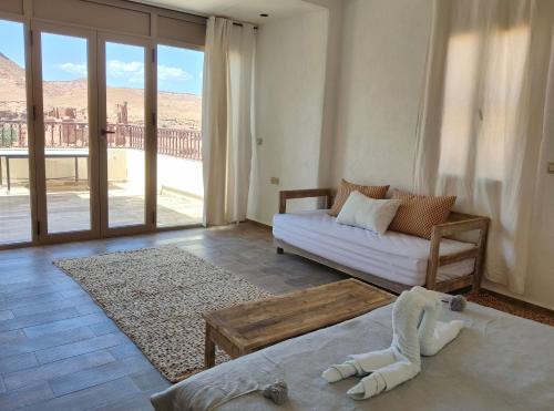 Posezení v ubytování Villa A'Kabar Guest House