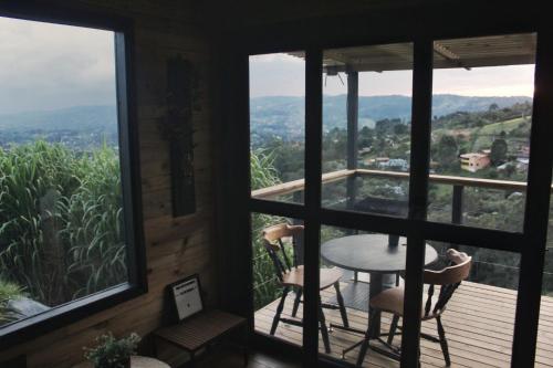 Photo de la galerie de l'établissement Glamping con jacuzzi cerca a Medellin, à Guarne