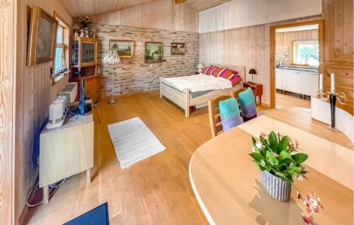 Ένα ή περισσότερα κρεβάτια σε δωμάτιο στο Beautiful Home In Vig With Wifi