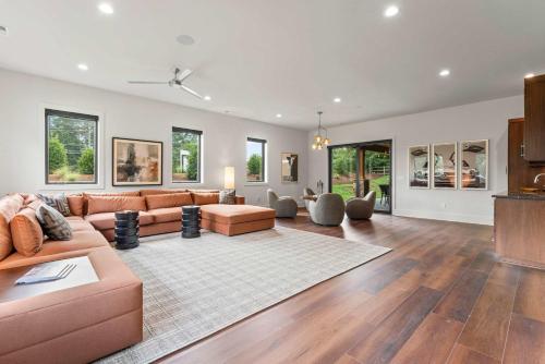 Posezení v ubytování The Luxe Barn