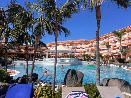 SEAVIEW Royal Garden