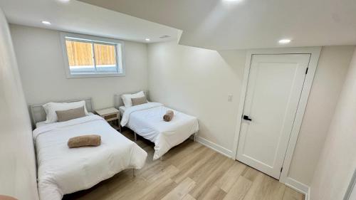 Afbeelding uit fotogalerij van Beautiful Luxury Cozy Home in Niagara Falls