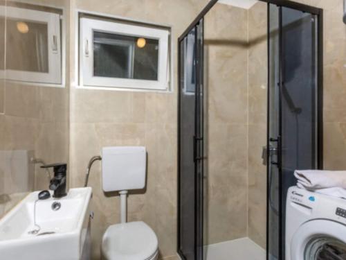 Phòng tắm tại Two Bedroom Apartment with Terrace