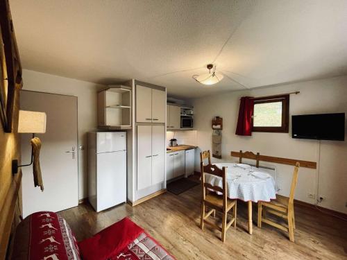 Appartement authentique 2 Étoiles aux Menuires avec wifi