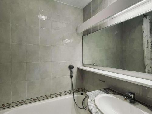 Appartement authentique 2 Étoiles aux Menuires avec wifi