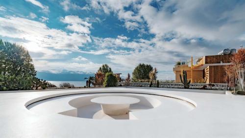 Peisaj natural din apropierea acestui hotel