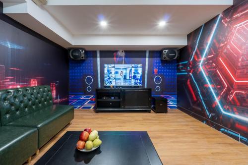 TV/trung tâm giải trí tại Villa INDOCHINA 7 bed room