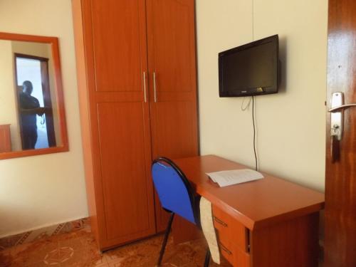 TV a/nebo společenská místnost v ubytování Hotel Atlantica