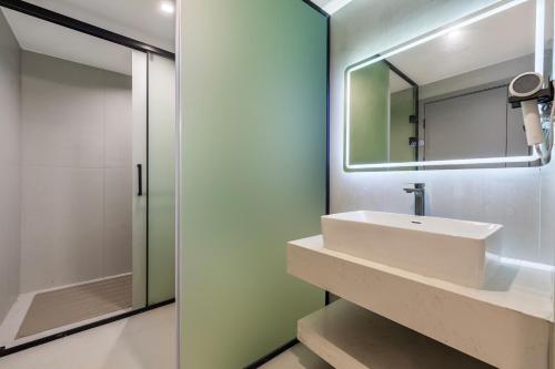 Phòng tắm tại Zhangjiajie Longing Mountain B&B